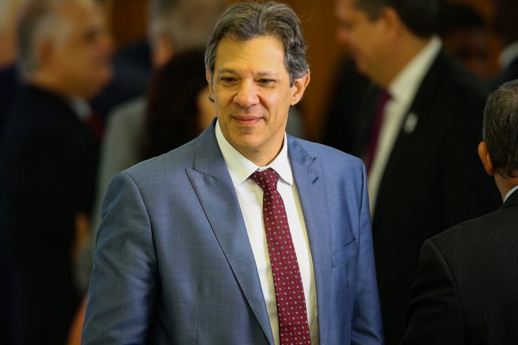 Governo irá adotar imposto digital para remessas internacionais até US$ 50, diz Haddad