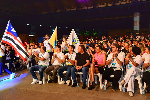 Fernando Braide participa de abertura do JUBs Praia, em São Luís