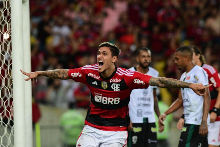 Pedro faz 4, Flamengo goleia o Maringá por 8 a 2 e se classifica na Copa do Brasil Pedro faz 4, Flamengo goleia o Maringá por 8 a 2 e se classifica na Copa do Brasil