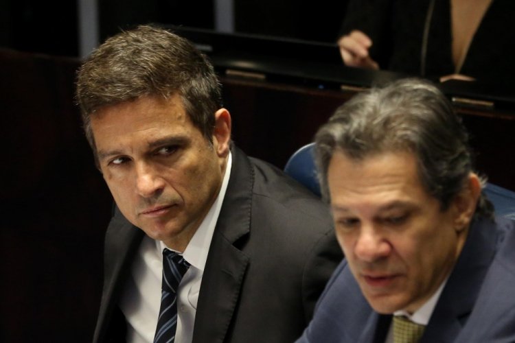 Ao lado de Campos Neto no Senado, Haddad diz que não desassocia política fiscal e monetária