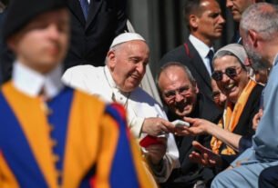 Papa Francisco revoluciona Igreja Católica e permite que mulheres votem na assembleia de bispos