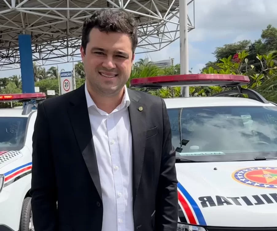 Deputado Leandro Bello entrega viaturas para reforçar a segurança pública de Timon