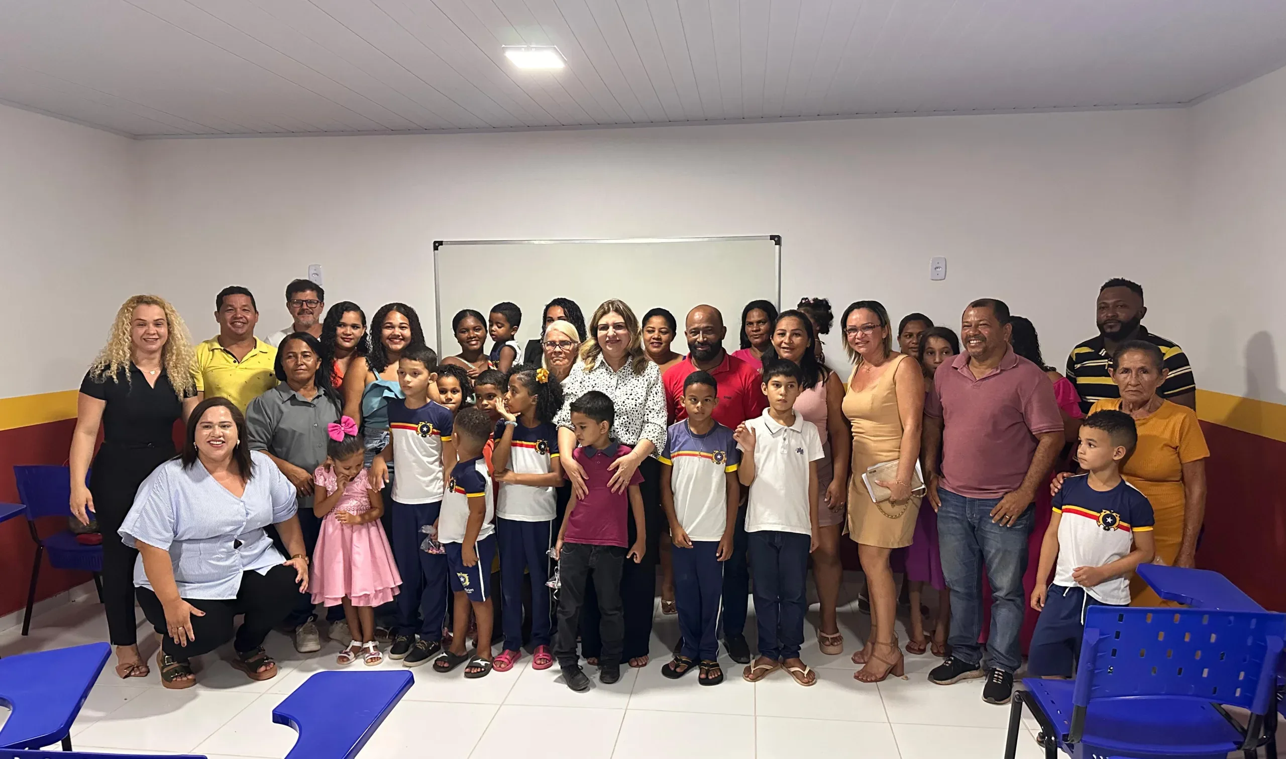 Heliezer do Povo reinaugura escola com estrutura moderna no povoado Tucunzal